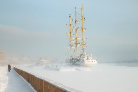 Российское судно Мир